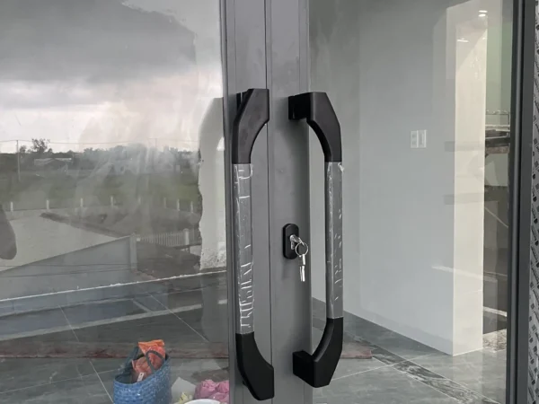 cửa trượt quay 2 cánh eurosmart 86 pro màu ghi xám