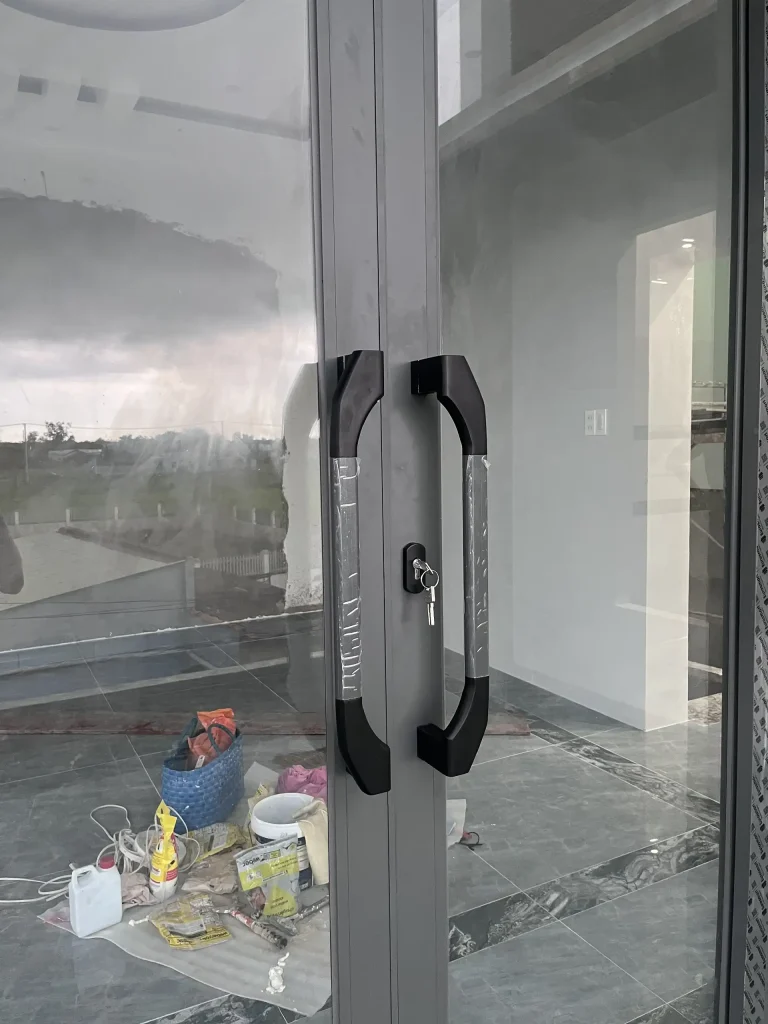 cửa trượt quay 2 cánh eurosmart 86 pro màu ghi xám